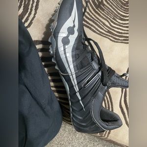 Men’s spikes Saucony size 10